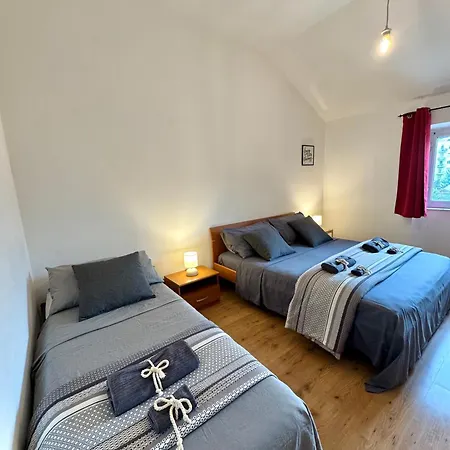 Fiumara Vicino Rds Stadium Apartment Genoa